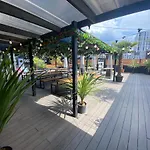Snoozebox Stratford
